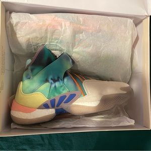 NEW- Basketball Shoes